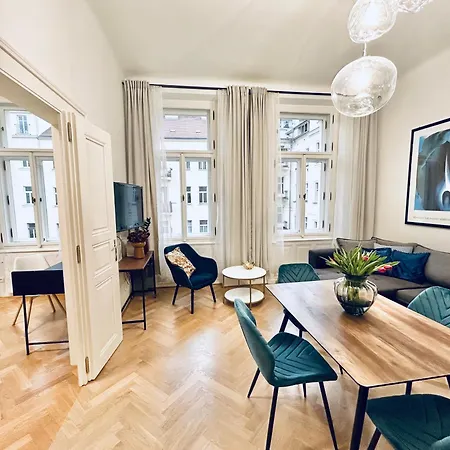 Apartment River Site Janackovo Nabrezi 27 Prague
