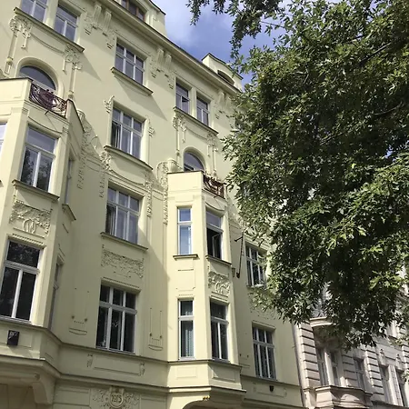 아파트 River Site Janackovo Nabrezi 27 *